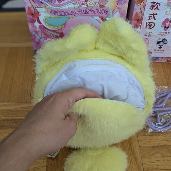 Liila's Marshmallow Bunny Bags set of 2 yellow Castle Bride blind box plush - Picture 7 of 9